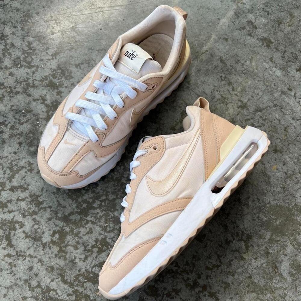Nike Air Max Dawn Light Soft Pink Shimmer Lifestyle Sneakers Womens 7 DR2395-600